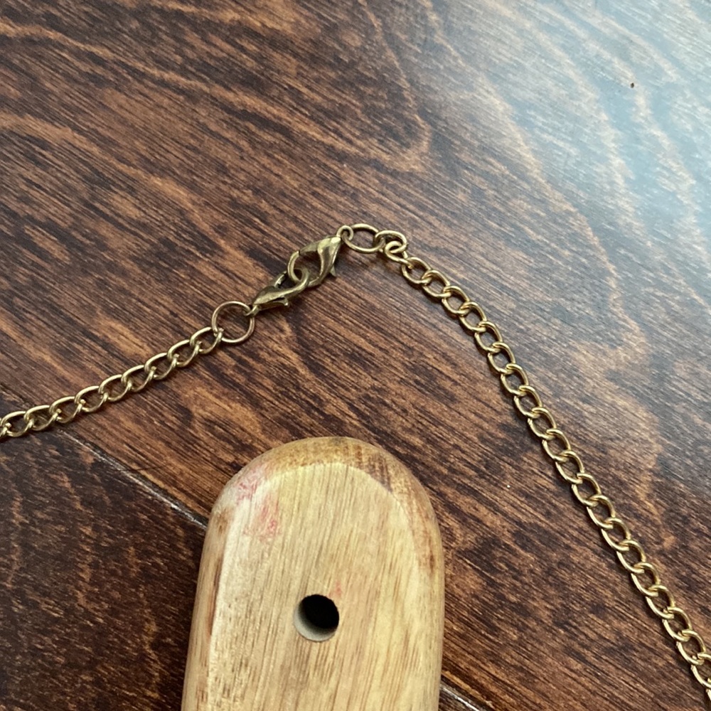 Black and gold necklace - Picture 2 of 4